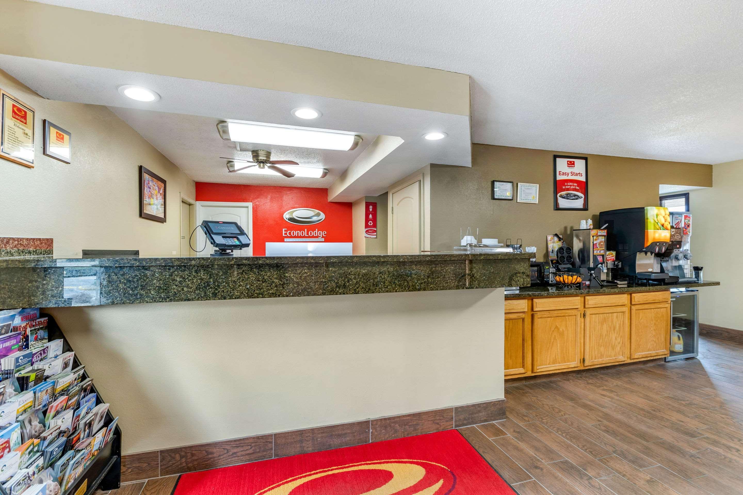 Hotel Econo - Northwest Des Moines Urbandale