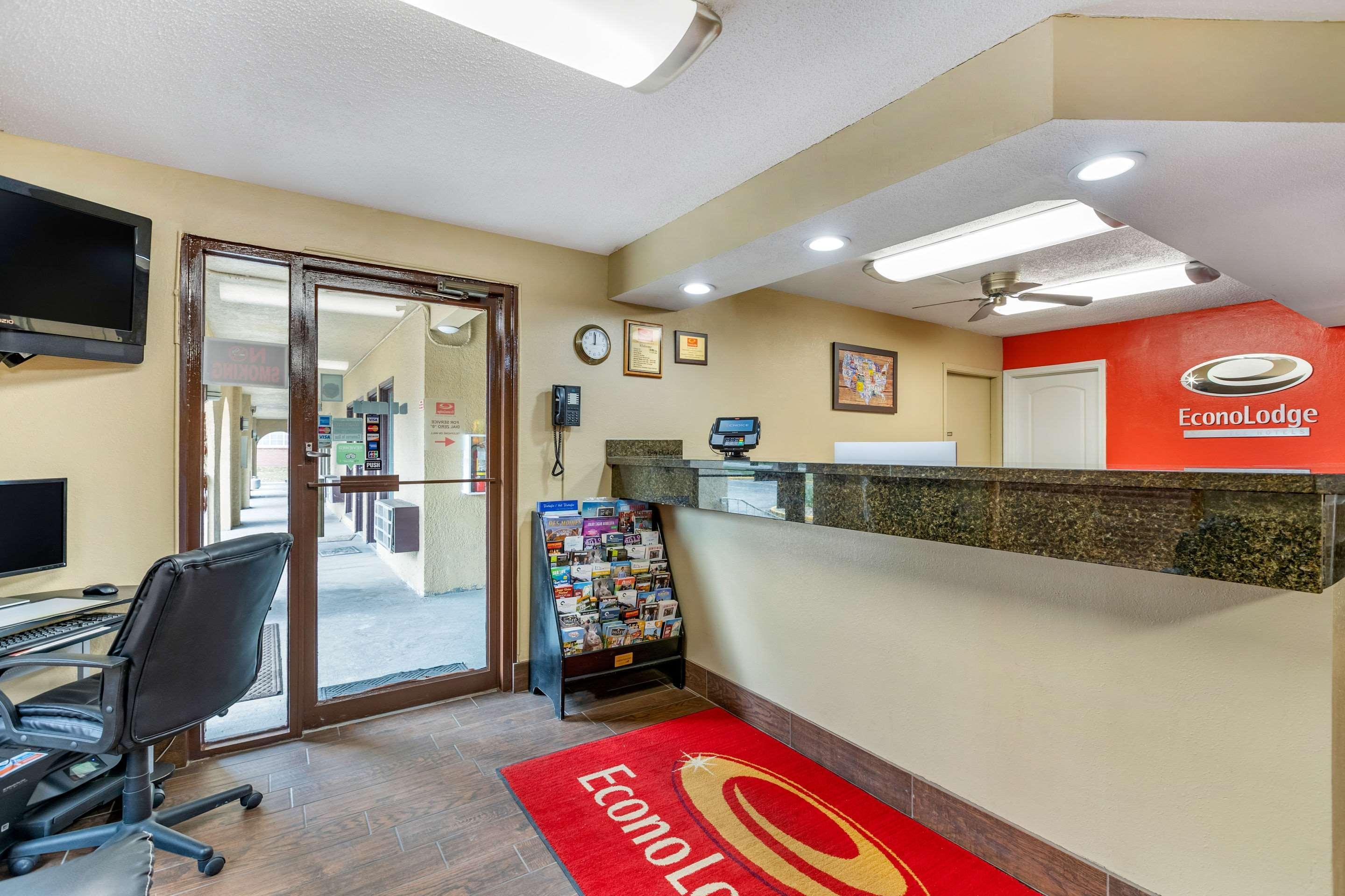 Econo - Northwest Des Moines 2*