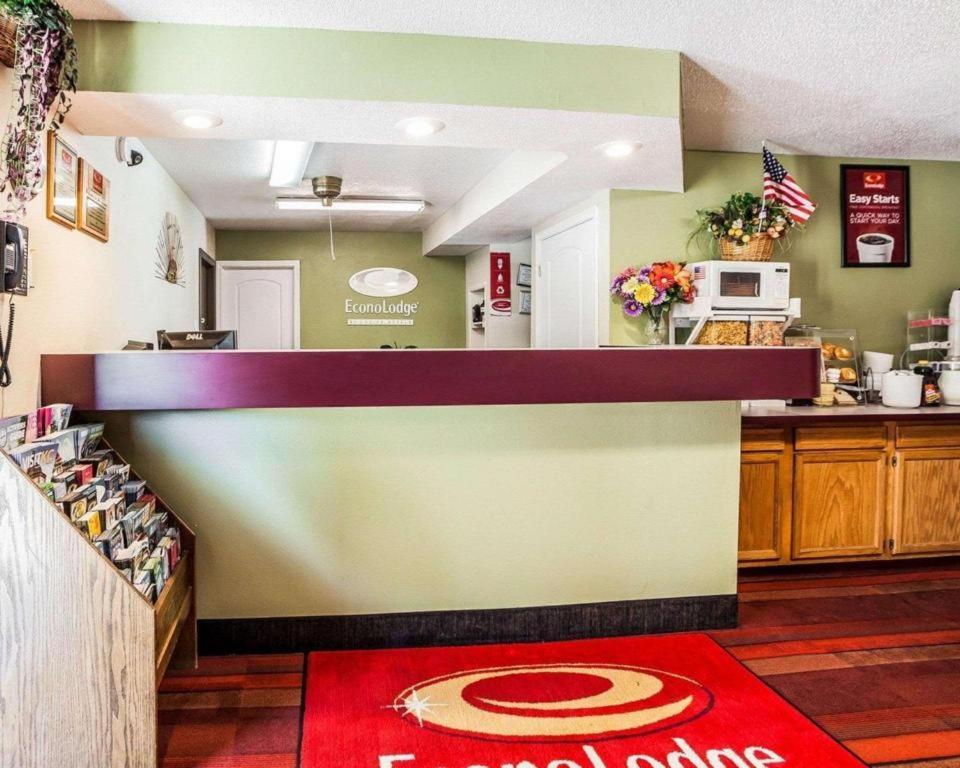 Hotel Econo - Northwest Des Moines 2*