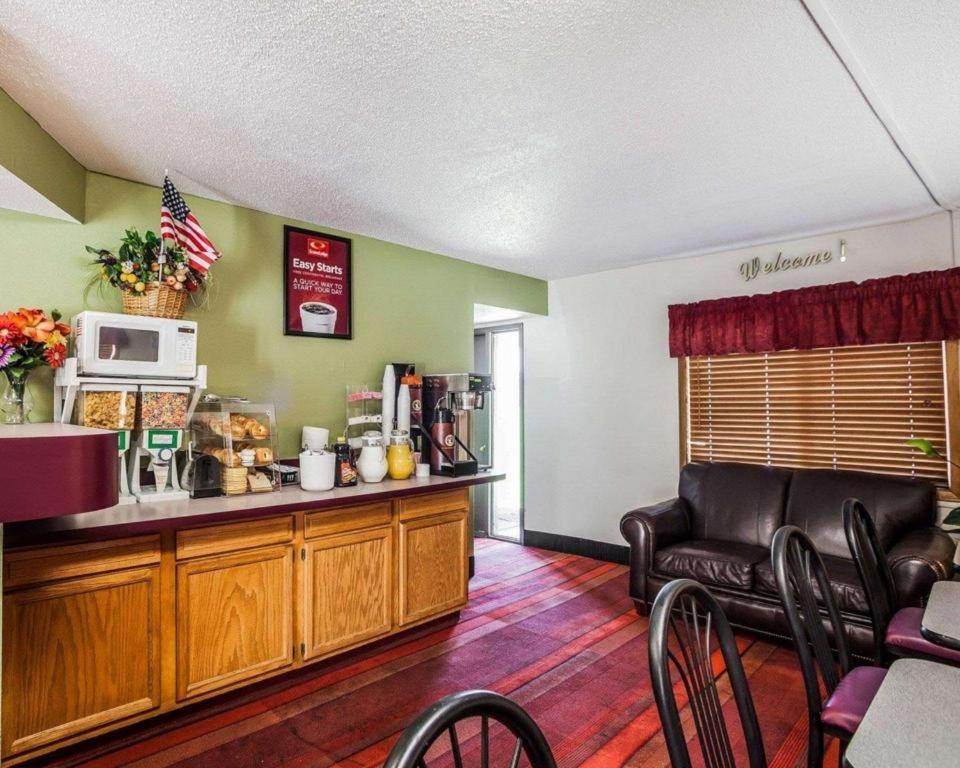 Econo - Northwest Des Moines Urbandale