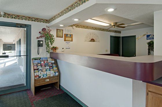 Econo - Northwest Des Moines Hotel 2*